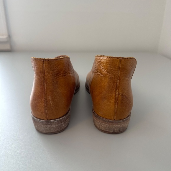 Free People Women's Royale Cutout Flats in Camel Leather | Size 36 - Picture 10 of 12